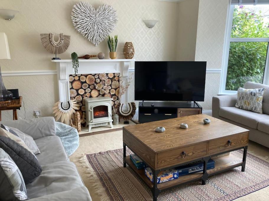 Gorgeous House In Newquay Walking Distance From Fistral Beach Esterno foto